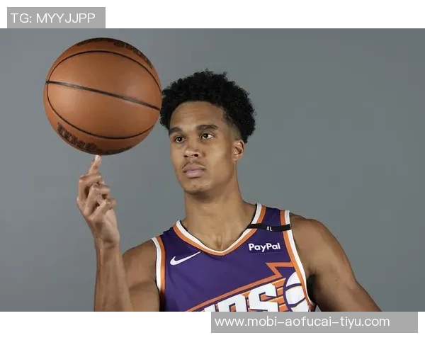 伊戈达罗表现出色22分钟内高效贡献12分3板3帽展现实力